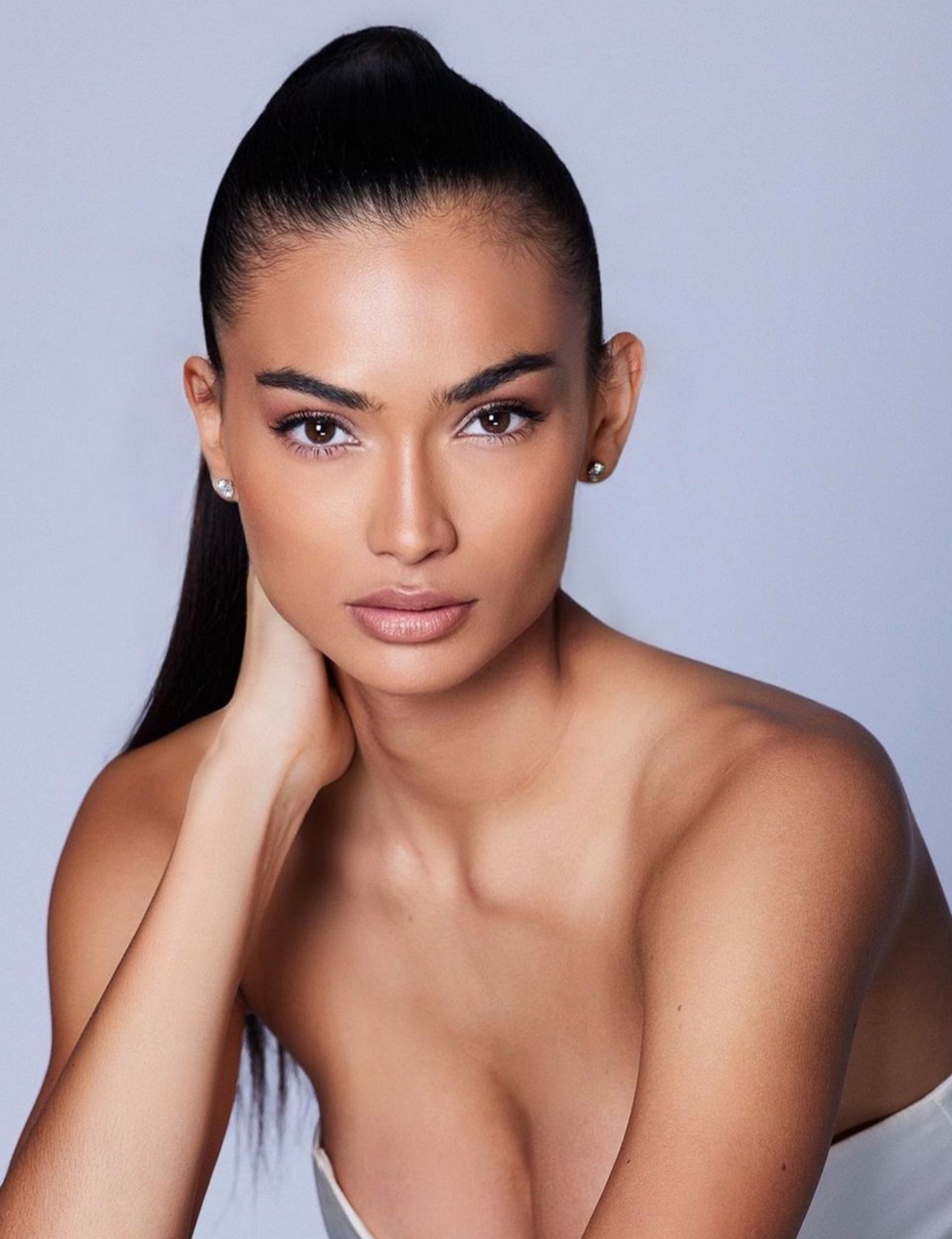 KELLY GALE photo