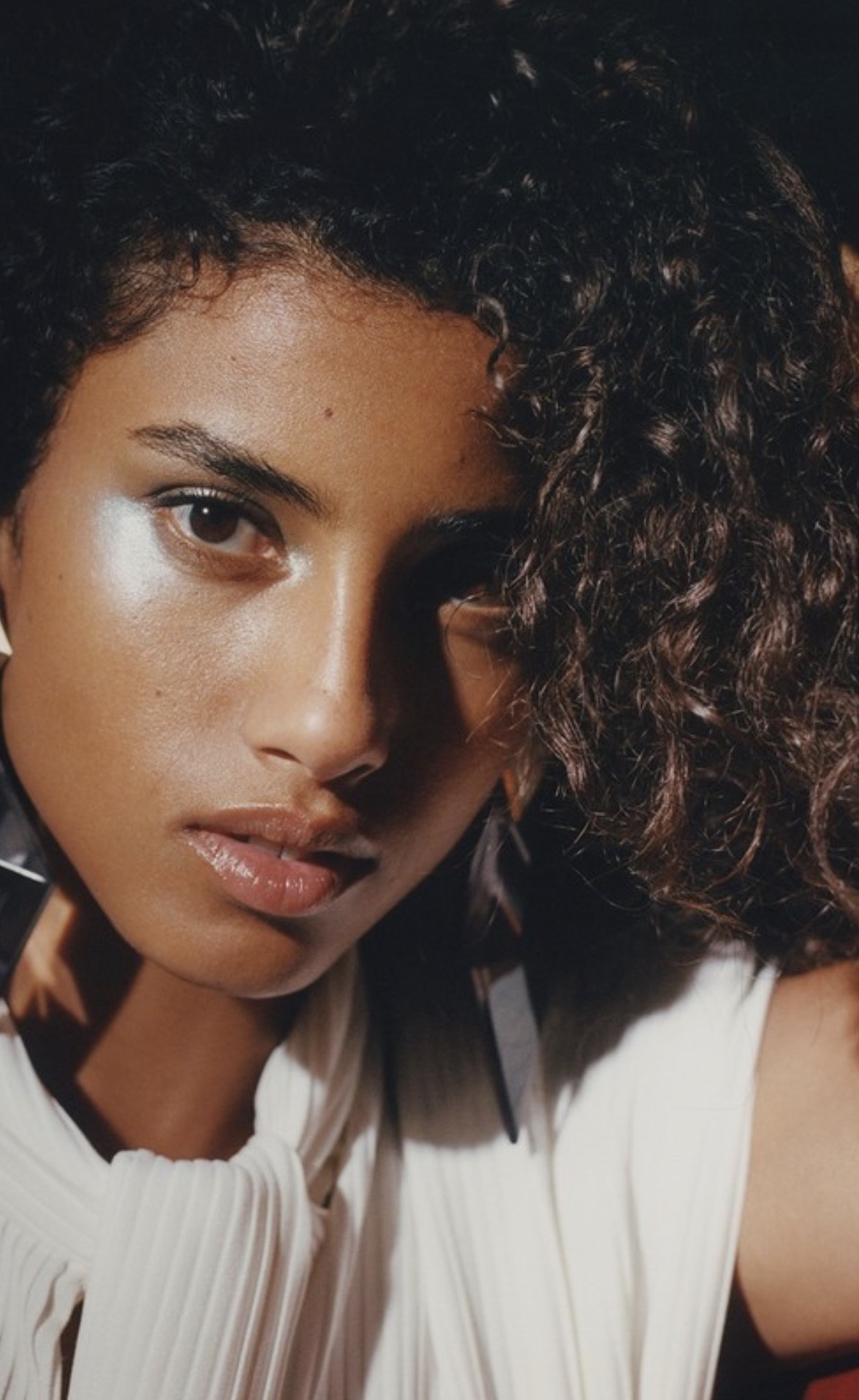 IMAAN HAMMAM photo