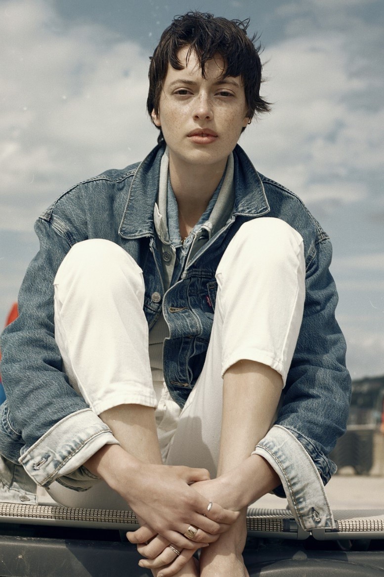 IRIS DELCOURT photo