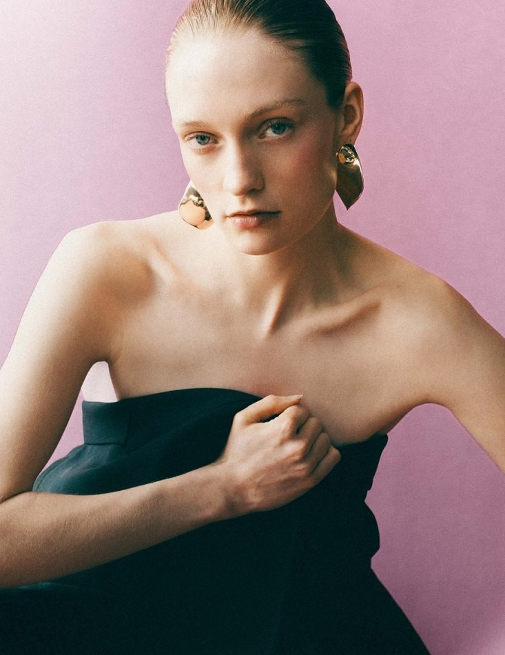 KATIE ROBINSON photo