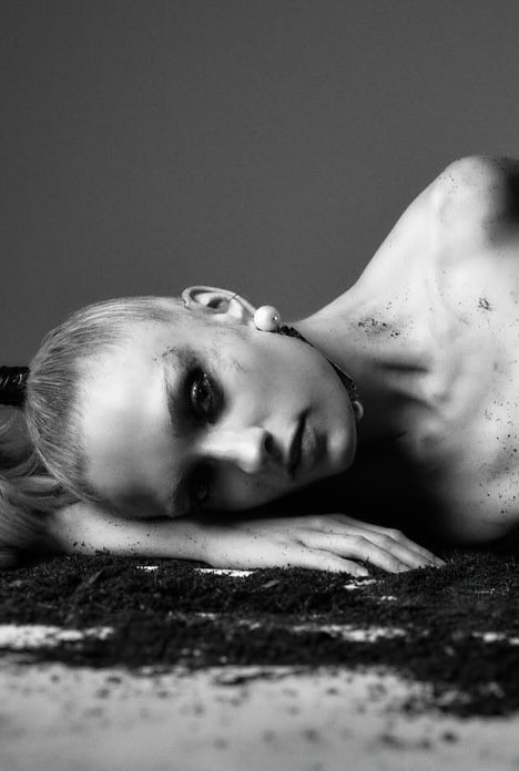 KATIE ROBINSON photo