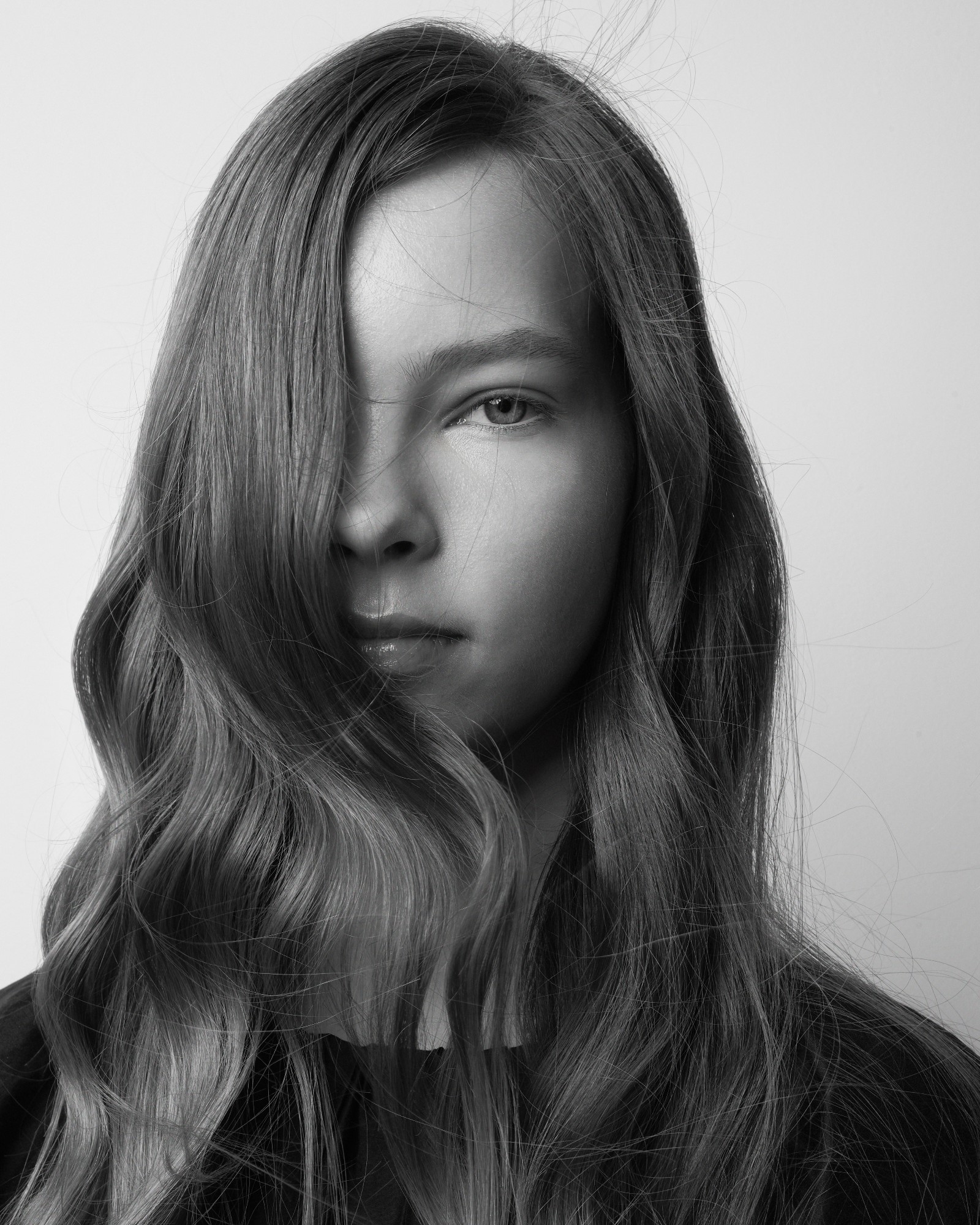NORA OTSLA photo