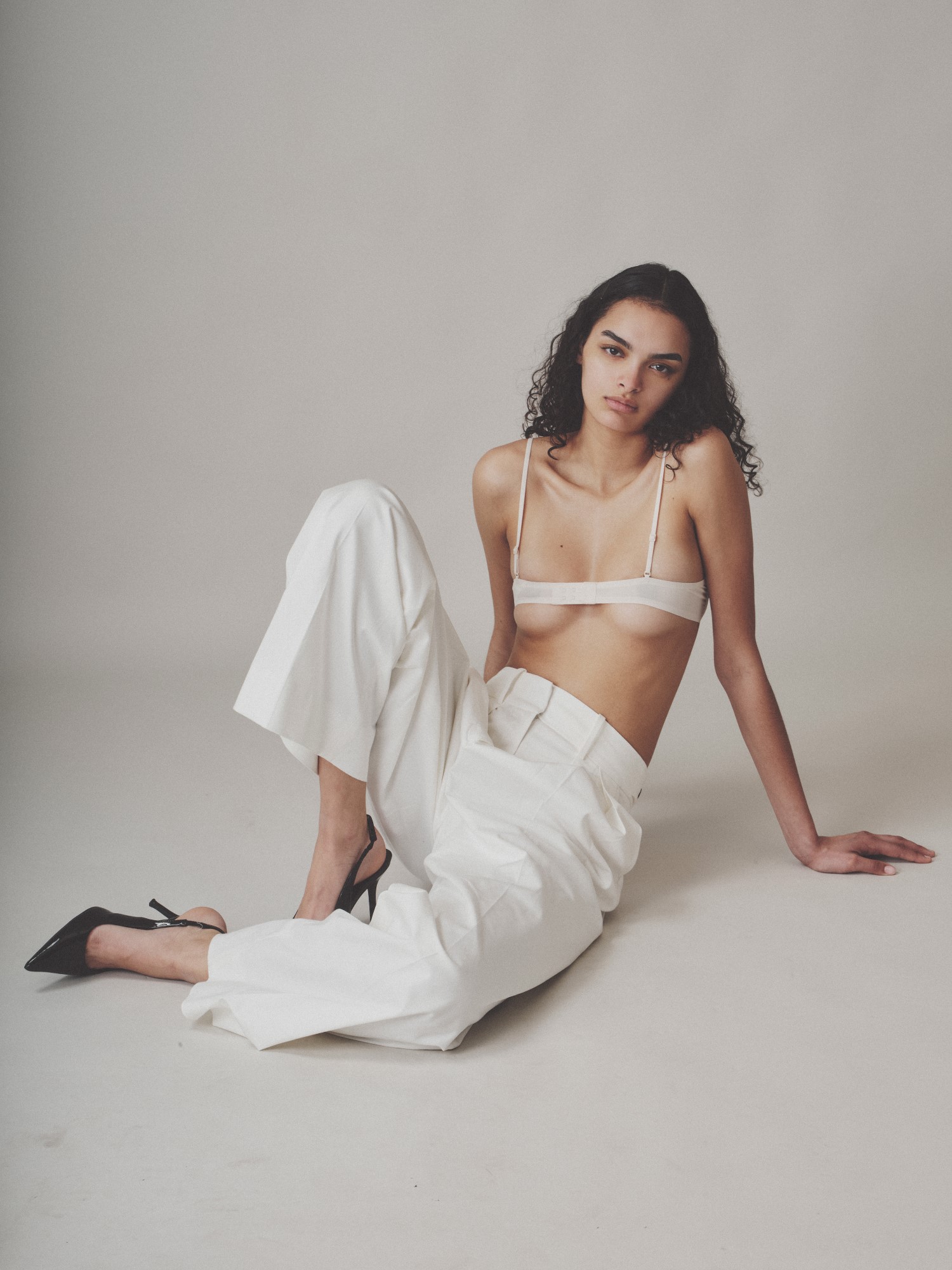 CARLI HERNANDEZ photo