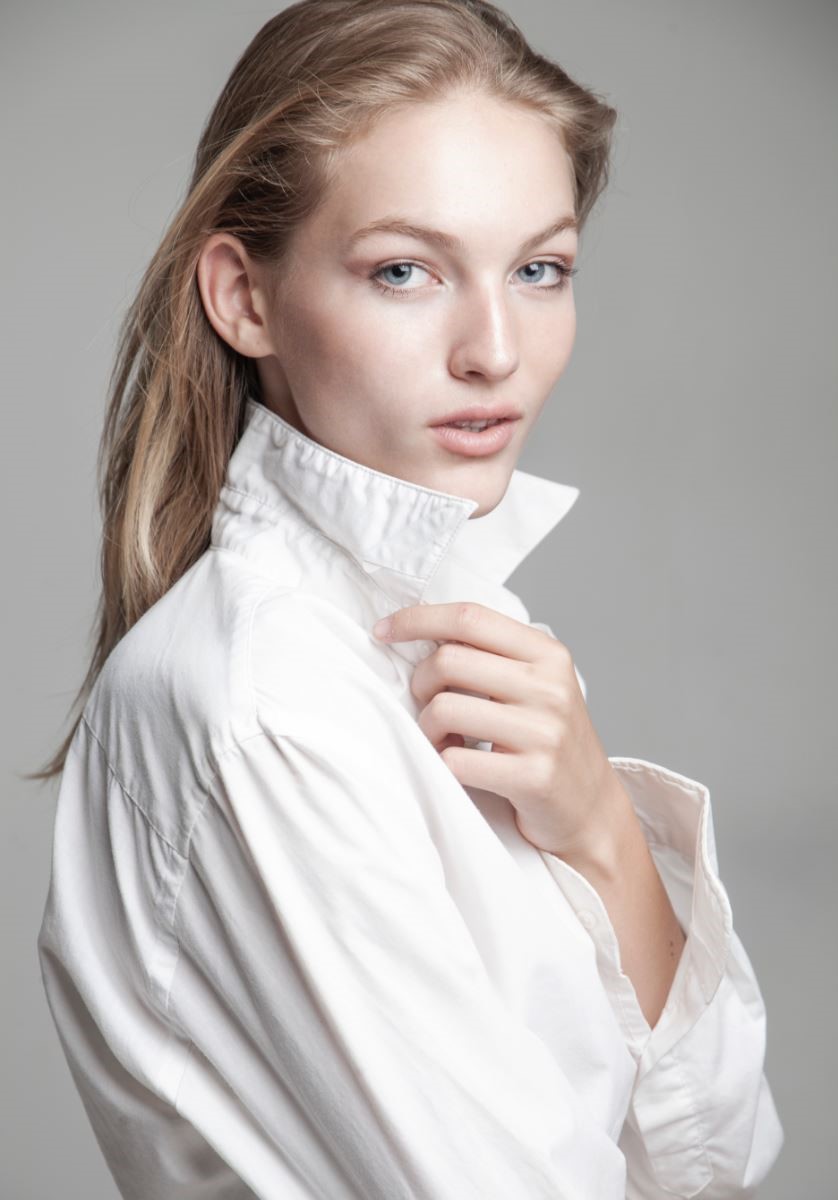 LILLY ALDEN photo