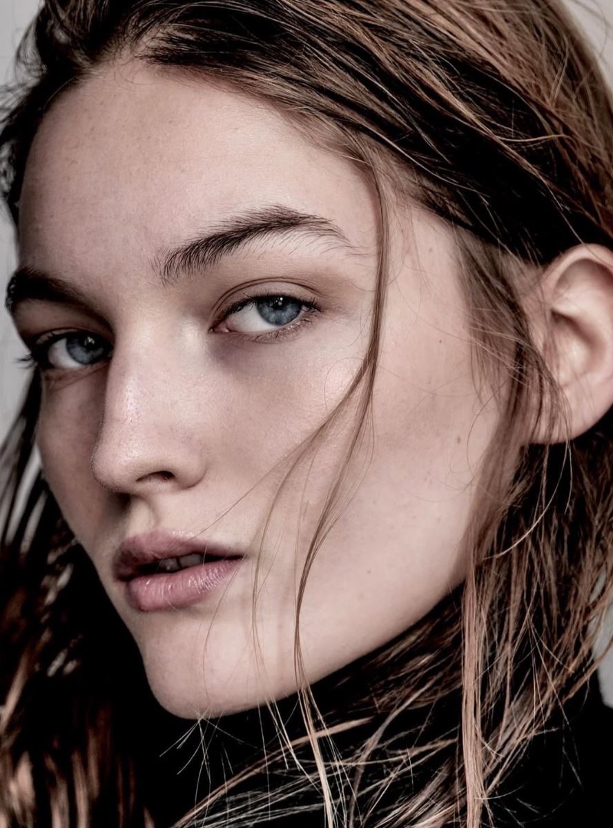 LILLY ALDEN photo